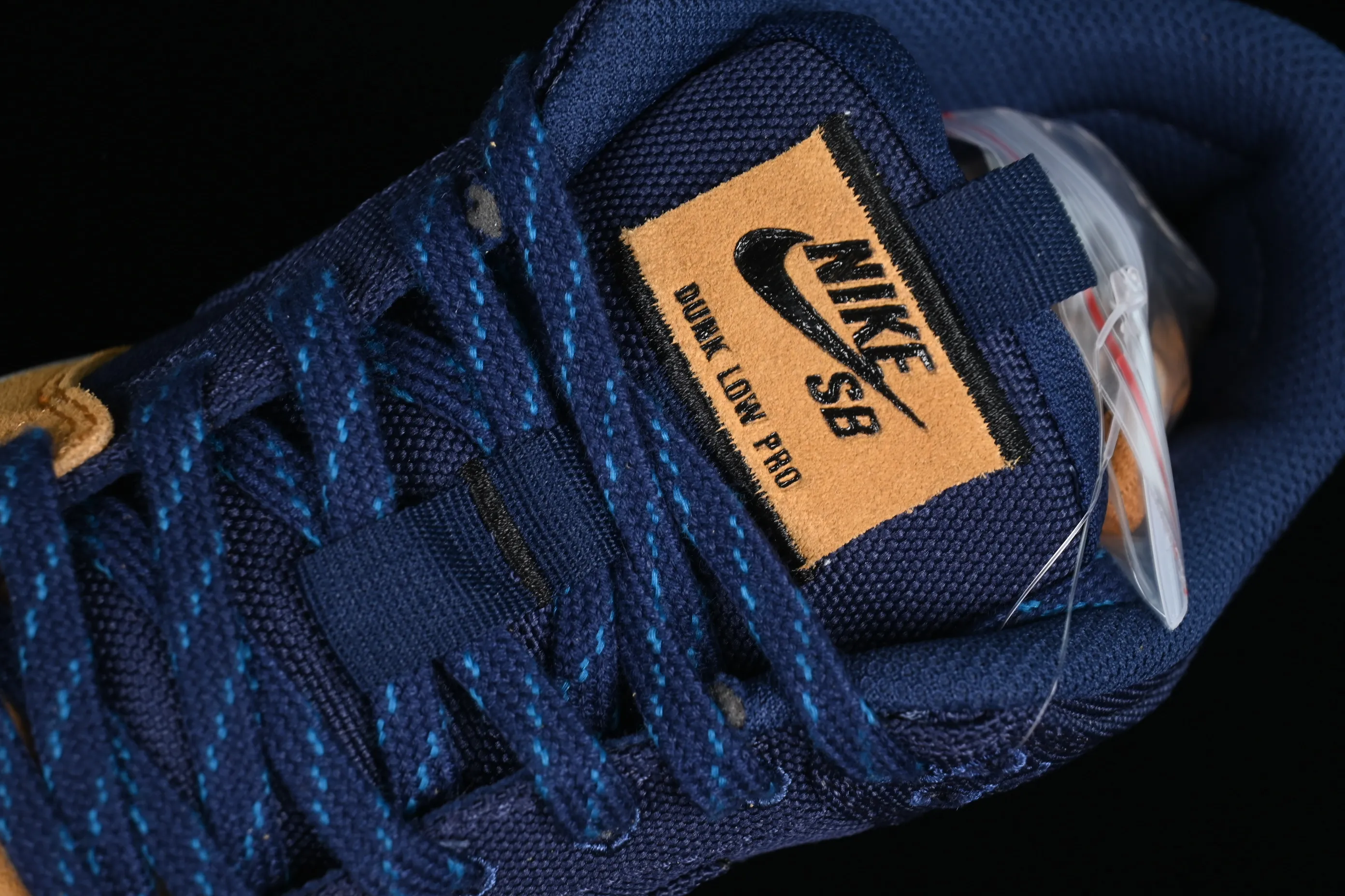 All Categories Nk SB Dunk Series Nk SB Dunk Low Low-top sneakers Nk SB Dunk Low "Midnight Navy" Desert Yellow SB low-top sports and leisure sneakers DX6775-400